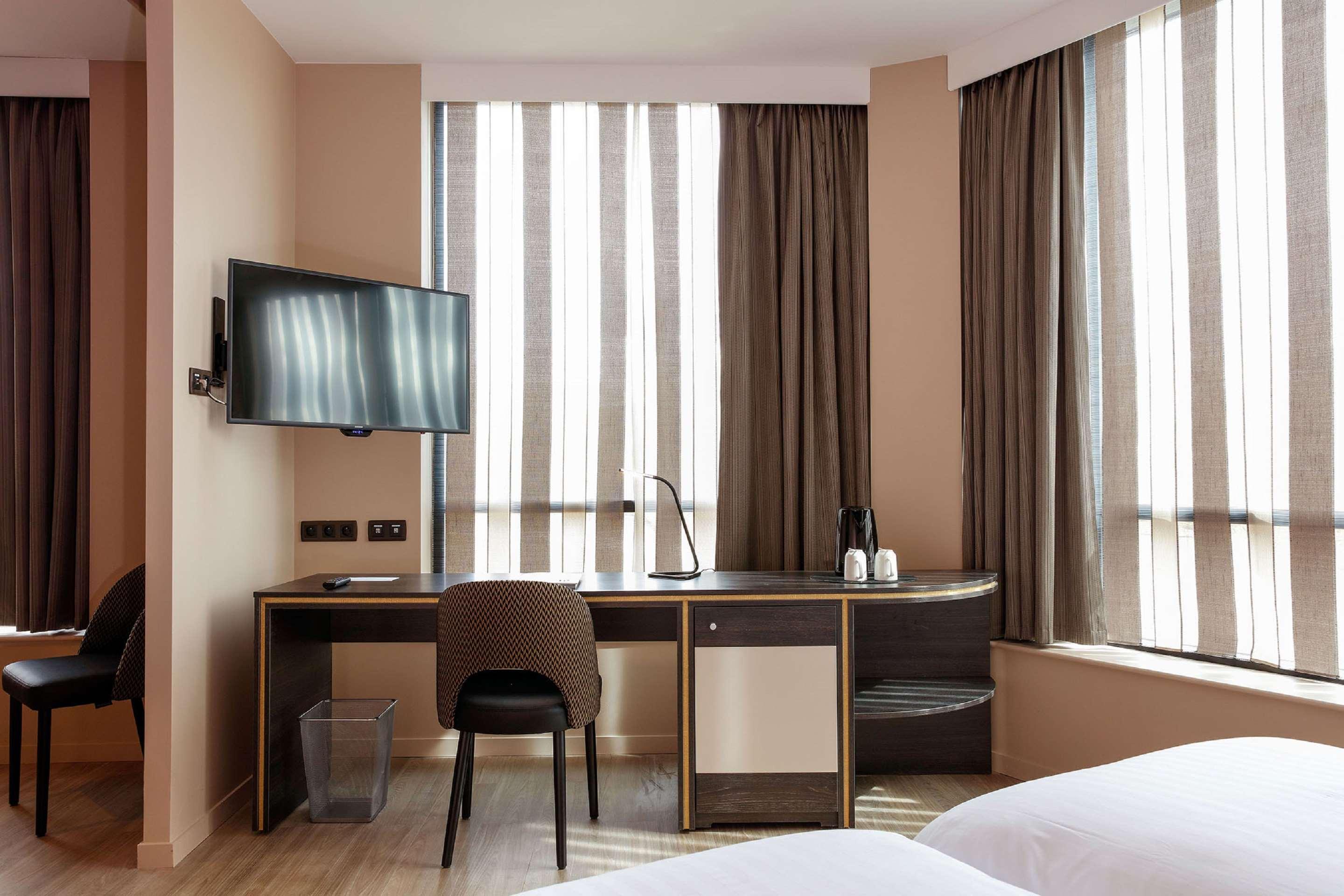 Best Western Plus Hotel Escapade Senlis サンリス エクステリア 写真