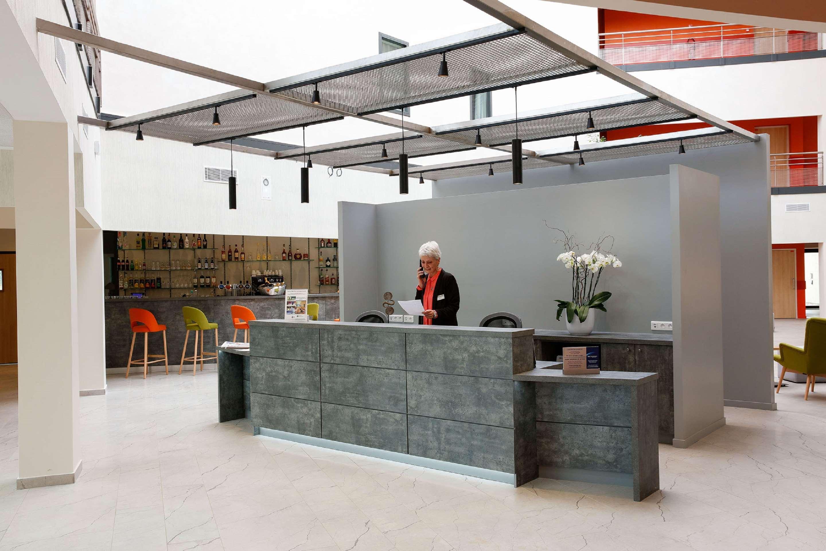 Best Western Plus Hotel Escapade Senlis サンリス エクステリア 写真