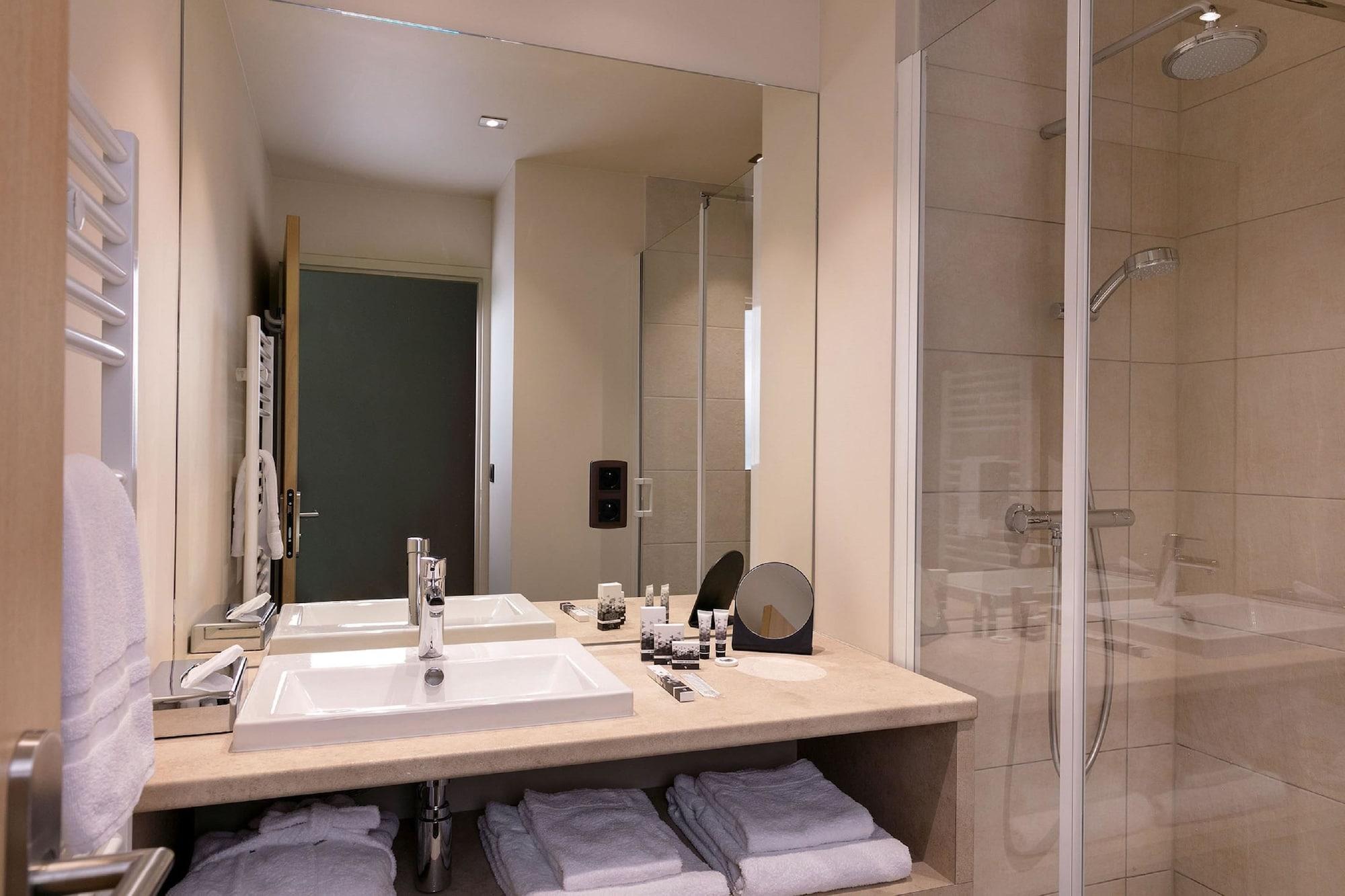 Best Western Plus Hotel Escapade Senlis サンリス エクステリア 写真