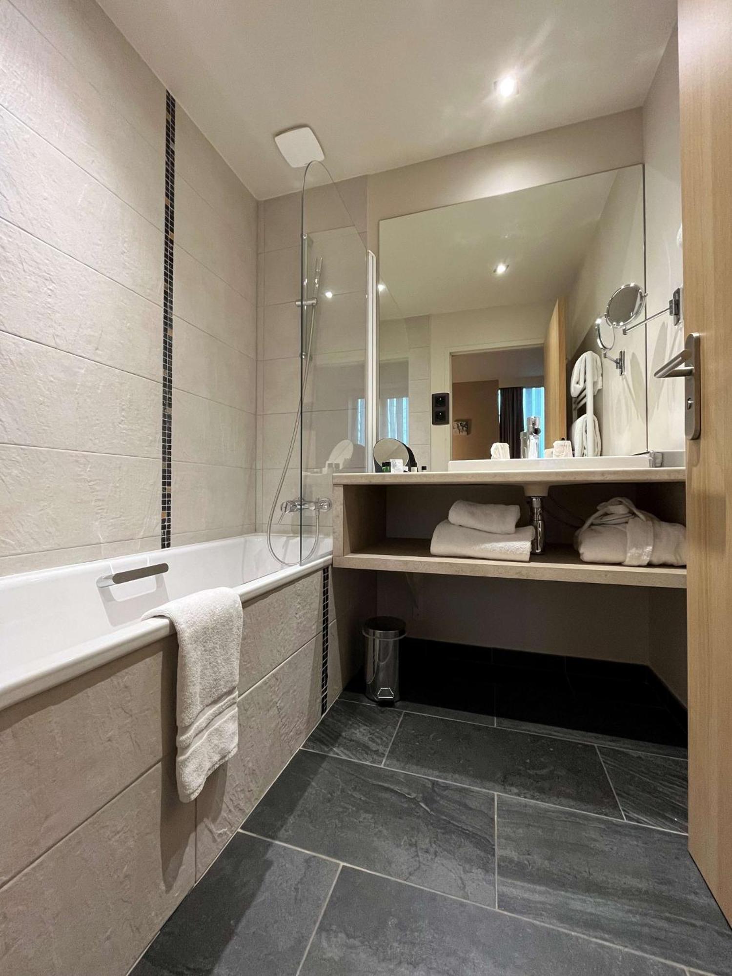 Best Western Plus Hotel Escapade Senlis サンリス エクステリア 写真