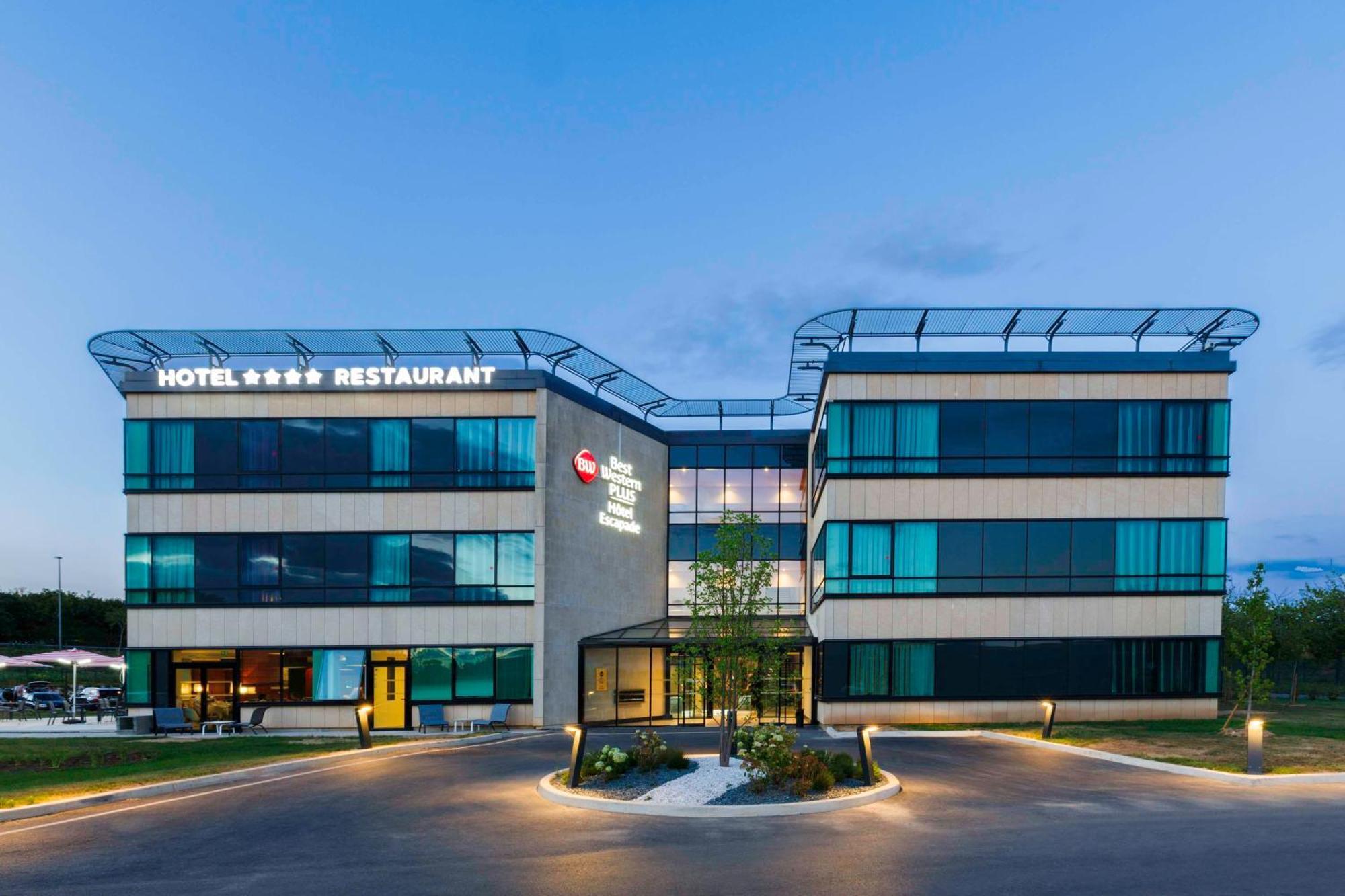Best Western Plus Hotel Escapade Senlis サンリス エクステリア 写真